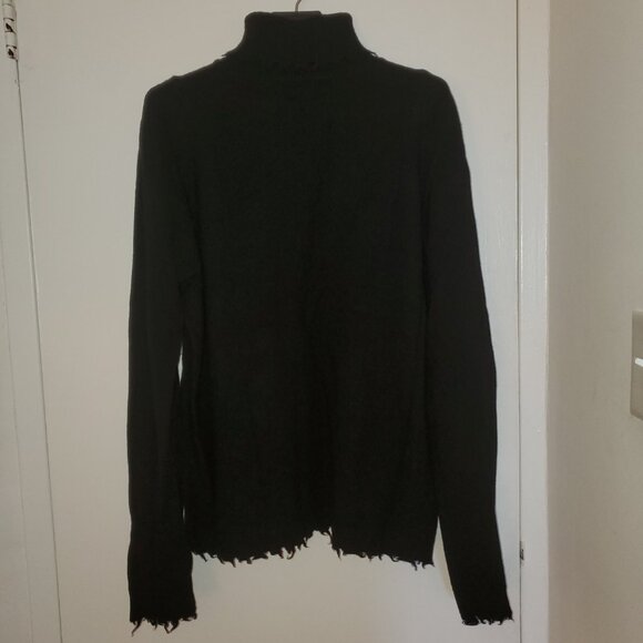 FREI-MUT Black Hyde Turtleneck - Picture 2 of 8